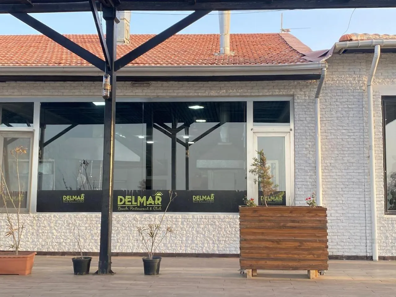 Delmar Buzovna Apartment